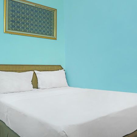 Super Oyo Collection O 92690 Hotel Limas Palembang Eksteriør billede