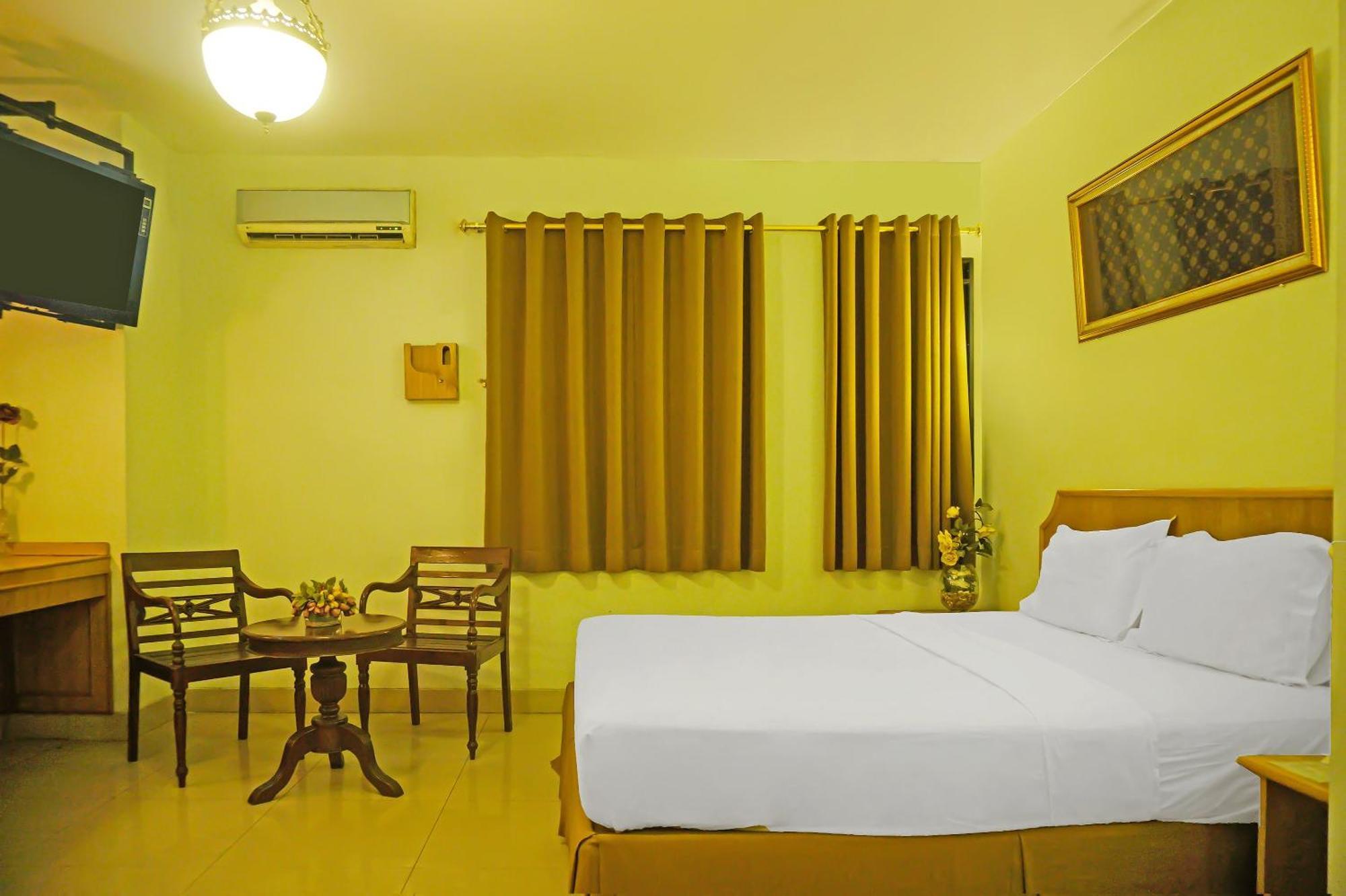 Super Oyo Collection O 92690 Hotel Limas Palembang Eksteriør billede