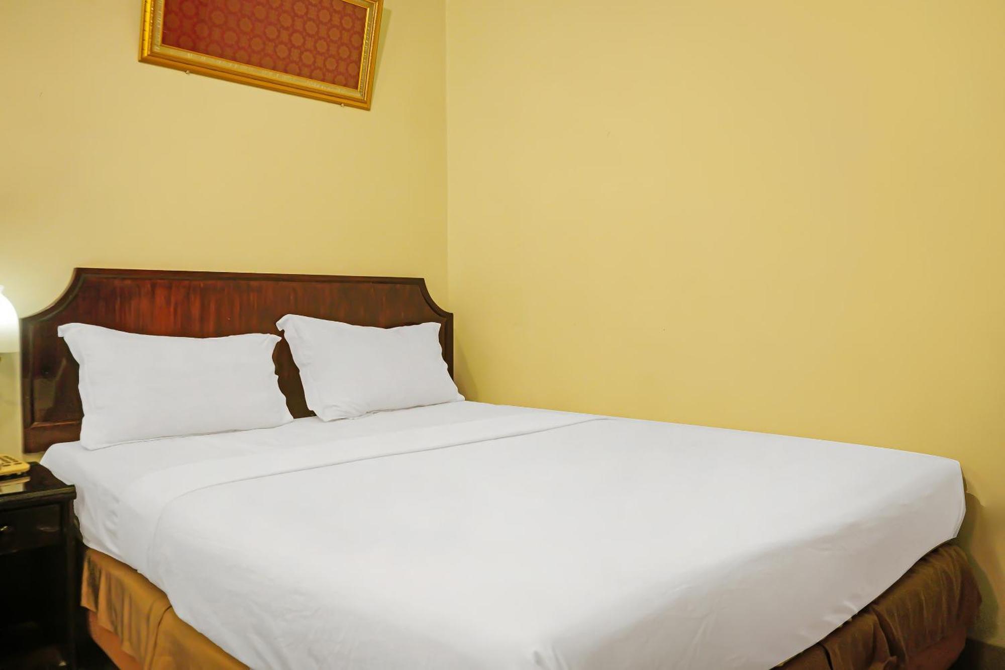 Super Oyo Collection O 92690 Hotel Limas Palembang Eksteriør billede