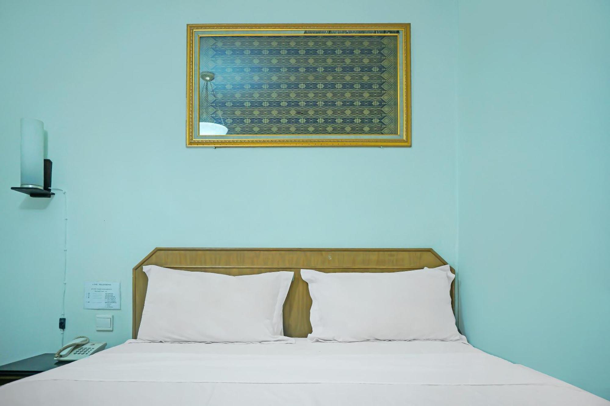 Super Oyo Collection O 92690 Hotel Limas Palembang Eksteriør billede
