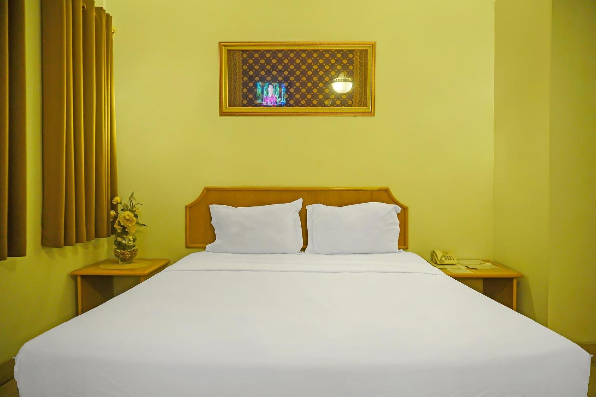 Super Oyo Collection O 92690 Hotel Limas Palembang Eksteriør billede
