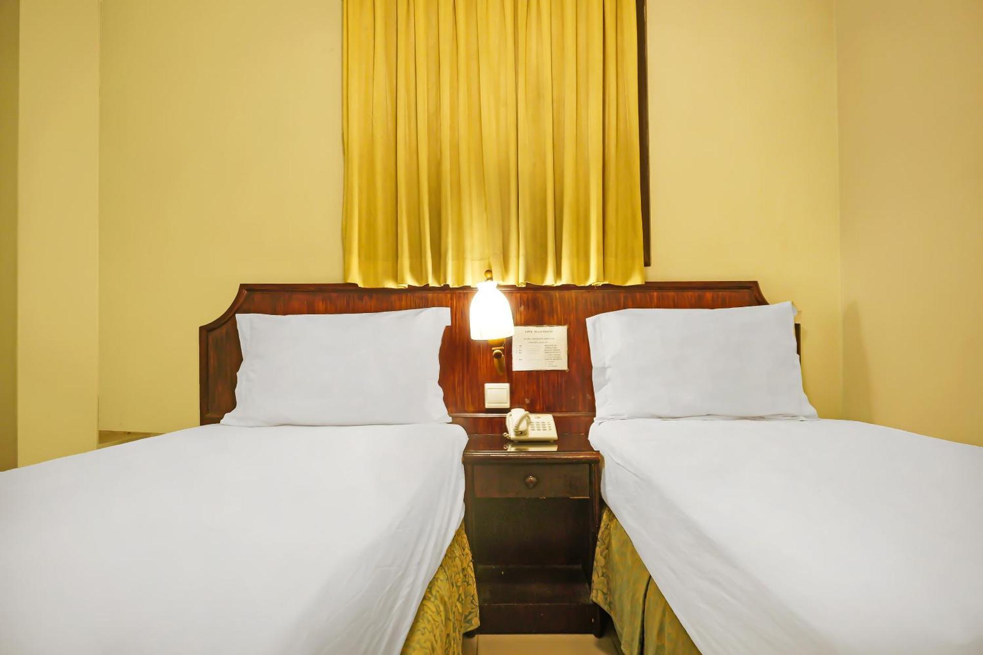 Super Oyo Collection O 92690 Hotel Limas Palembang Eksteriør billede